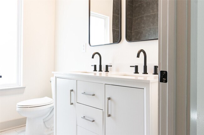 31727 Cypress Cir in Waller, TX - Building Photo - Building Photo