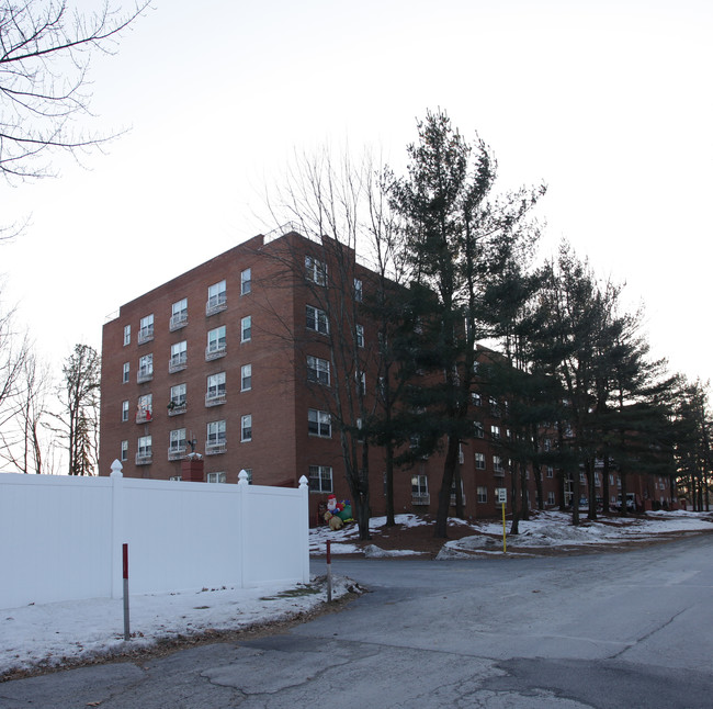 Wade Lupe Towers  Apartments in Schenectady, NY - Building Photo - Building Photo