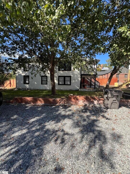 530 Peronneau St in Spartanburg, SC - Building Photo