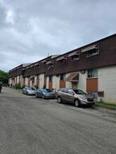 Burkhardt Valley Apartments in Dayton, OH - Building Photo - Building Photo