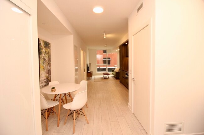 property at 15-615 Mercer St