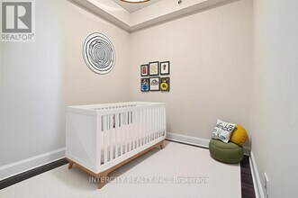520 Steeles Ave W in Vaughan, ON - Building Photo - Building Photo