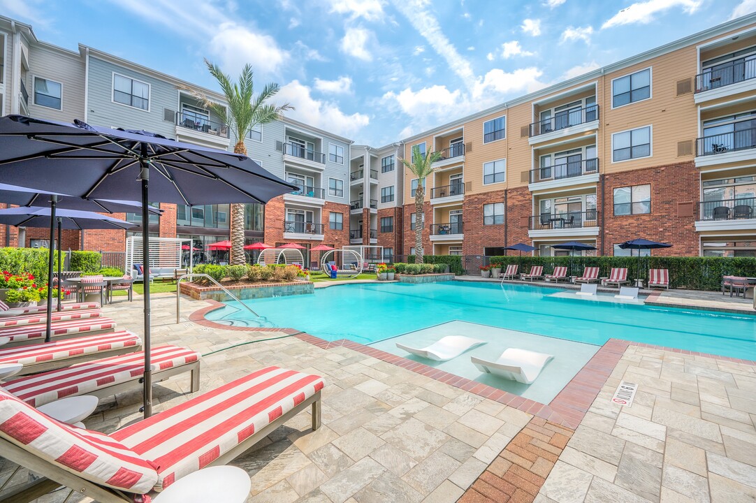 West 18th Lofts in Houston, TX - Foto de edificio