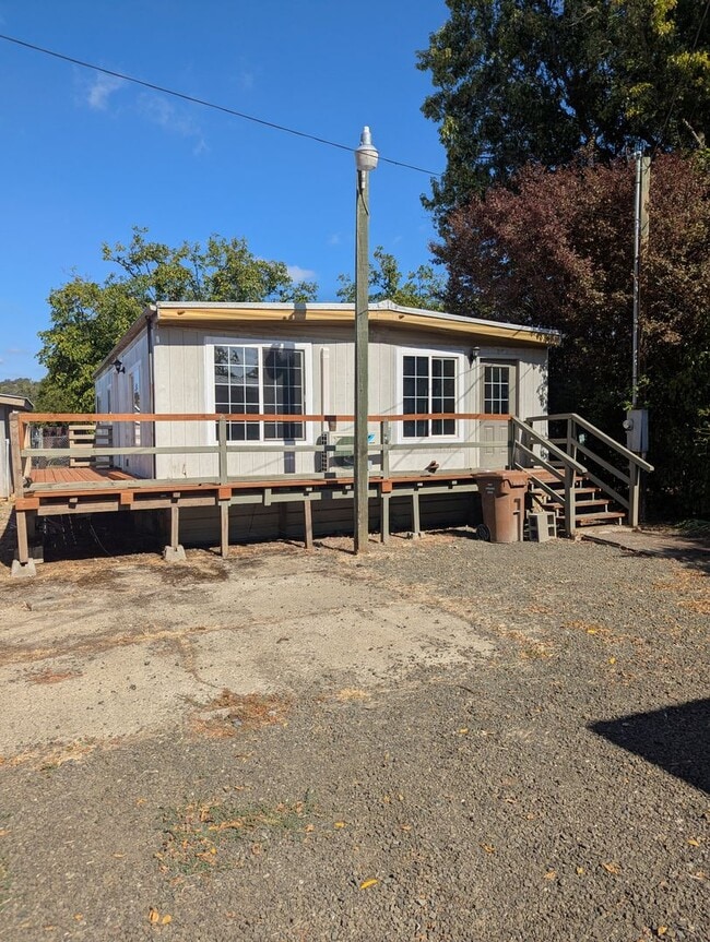 property at 1118 N Old Pacific Hwy