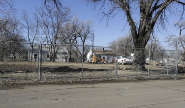 Sunflower Plaza Apartments in Wichita, KS - Building Photo - Building Photo