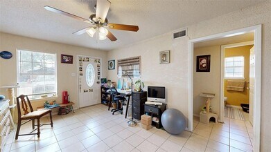 1209 Georgia St in College Station, TX - Building Photo - Building Photo