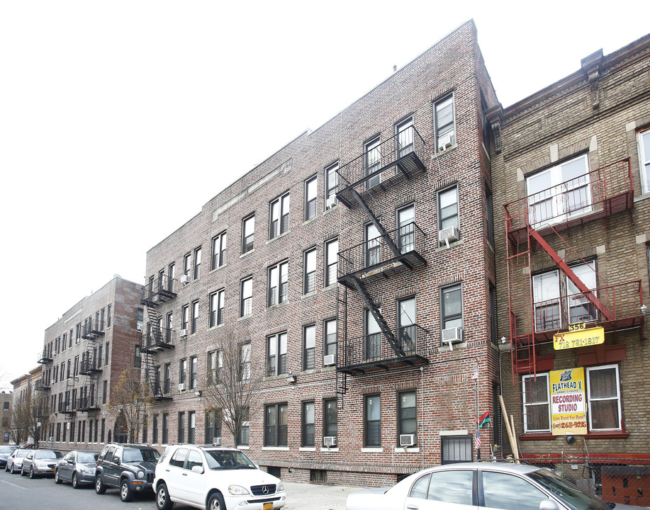 360-370 East 31st Street in Brooklyn, NY - Building Photo