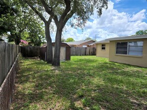3221 Fairmount Dr in Holiday, FL - Building Photo - Building Photo