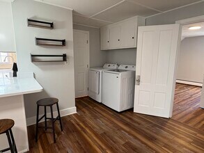 84 Quinapoxet St, Unit 3 in Jefferson, MA - Building Photo - Building Photo