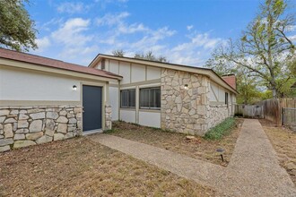 8417 Fathom Cir in Austin, TX - Building Photo - Building Photo