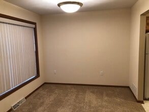 5487 Caddis Bend in Fitchburg, WI - Building Photo - Building Photo