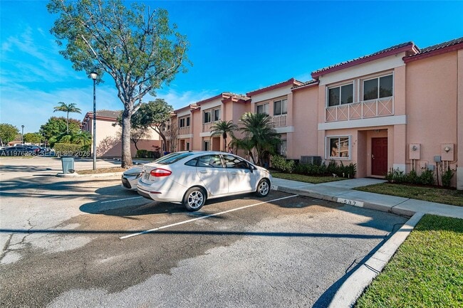 597 NW 208th Dr in Pembroke Pines, FL - Building Photo - Building Photo