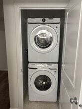 4257 Kinglet Dr in Edmonton, AB - Building Photo - Building Photo