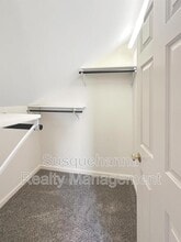 339 E Derry Rd in Hershey, PA - Foto de edificio - Building Photo