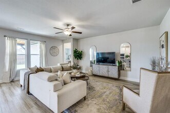 204 Savannah Ln in Little Elm, TX - Building Photo - Building Photo
