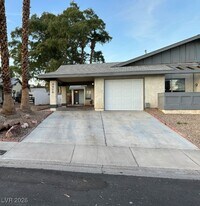 6970 Starwood Dr in Las Vegas, NV - Building Photo