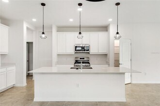 8113 Sternway Rd in Sarasota, FL - Building Photo - Building Photo