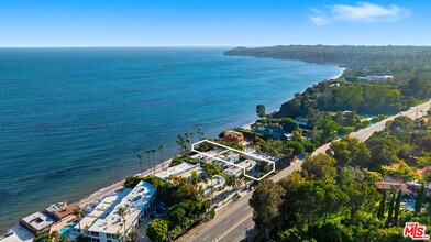 27428 Pacific Coast Hwy in Malibu, CA - Foto de edificio - Building Photo