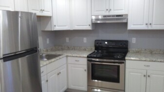 1426 NY-52, Unit 3 in Loch Sheldrake, NY - Building Photo