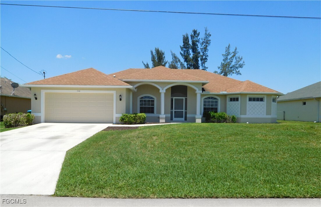1518 SE 5th Pl in Cape Coral, FL - Building Photo