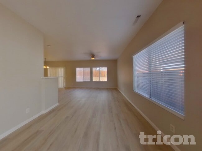 9615 Stoney Creek Way in Reno, NV - Foto de edificio - Building Photo