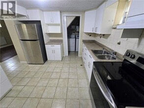 89 Elgin St N in Cambridge, ON - Building Photo - Building Photo