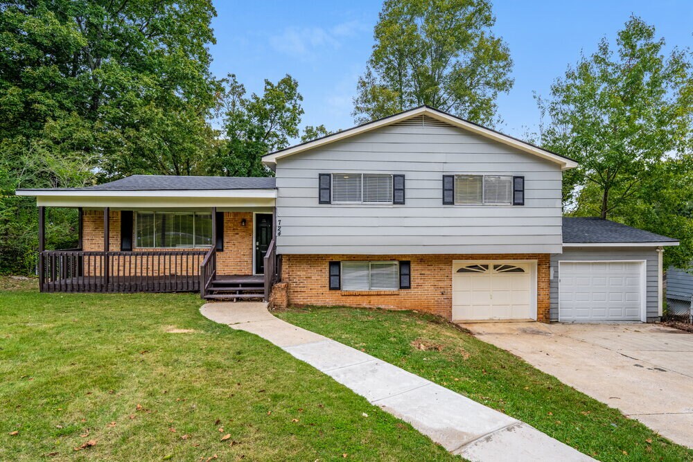 724 Country View Dr NE in Birmingham, AL - Foto de edificio