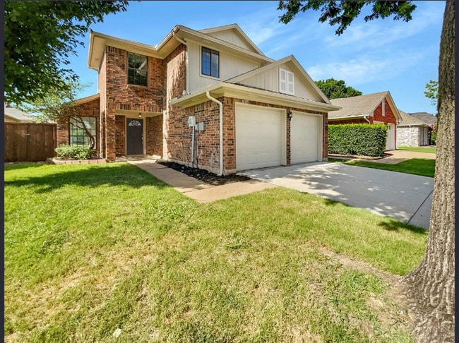 property at 3808 Suffolk Ln
