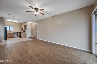 6417 W Elwood St in Phoenix, AZ - Building Photo - Building Photo