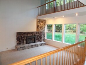 26811 SE Duthie Hill Rd in Issaquah, WA - Building Photo - Building Photo