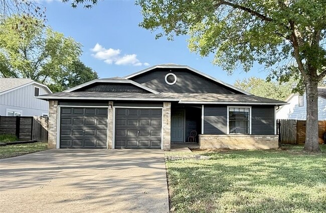 3814 Stonecroft Dr in Austin, TX - Building Photo - Building Photo
