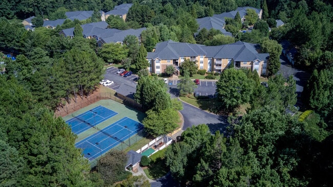 Hamptons at East Cobb in Marietta, GA - Foto de edificio - Building Photo