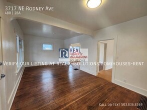 3717 NE Rodney Ave in Portland, OR - Building Photo - Building Photo