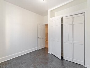 16 Tulip St in Passaic, NJ - Building Photo - Building Photo