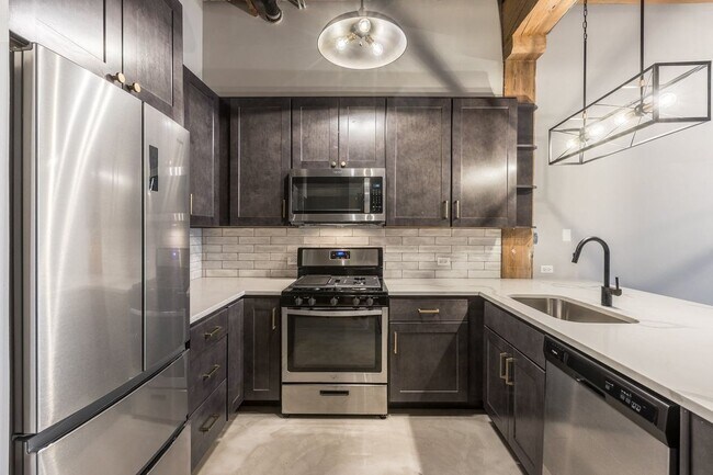 3110 N Sheffield Ave in Chicago, IL - Foto de edificio - Building Photo