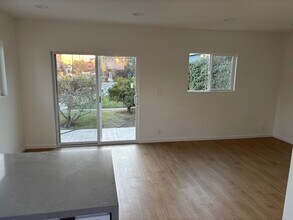 12671 Victoria Ave in Los Angeles, CA - Building Photo - Building Photo