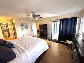 2238 N Cypress Bend Dr in Pompano Beach, FL - Building Photo - Building Photo
