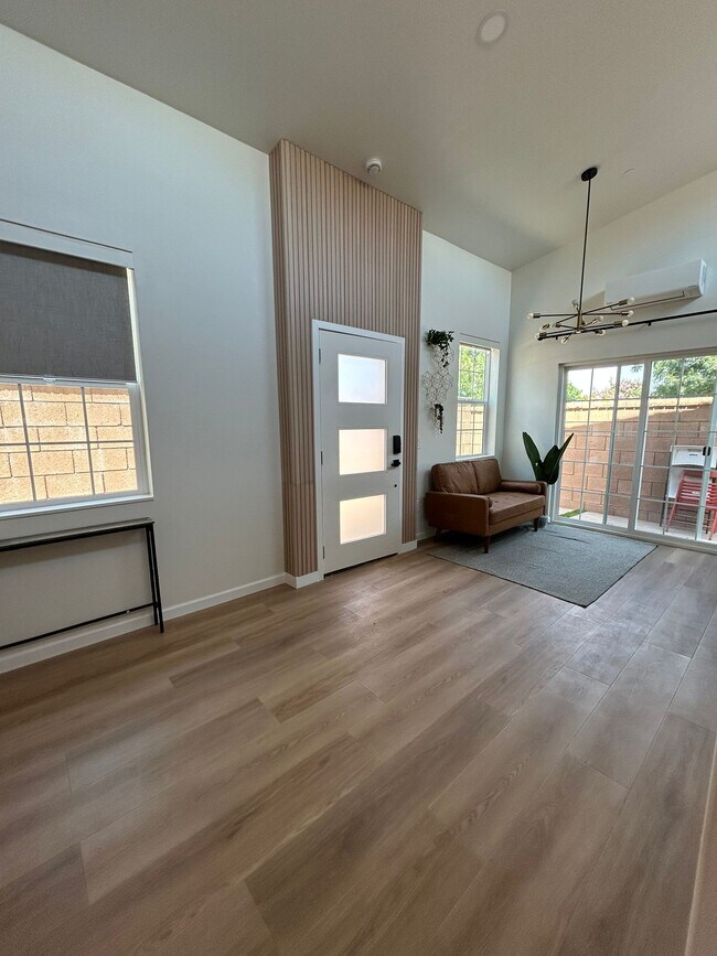 property at 4725 S Mae Wy