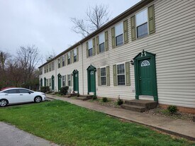 104 Kayla Dr in Berea, KY - Building Photo