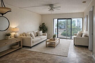 8620 N Sherman Cir in Miramar, FL - Building Photo - Building Photo