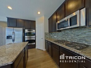 21777 E Layton Dr in Aurora, CO - Building Photo - Building Photo