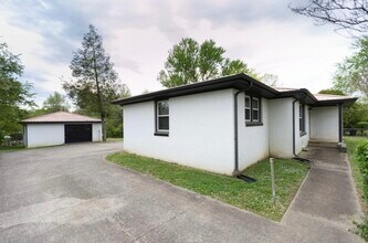 10 Lexington Dr in Clarksville, TN - Building Photo - Building Photo