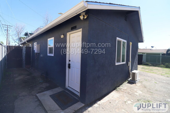 721 D St in Ramona, CA - Building Photo - Building Photo