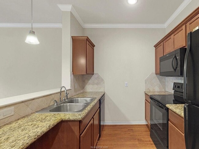 1198 Jones-Butler Rd in College Station, TX - Building Photo - Building Photo