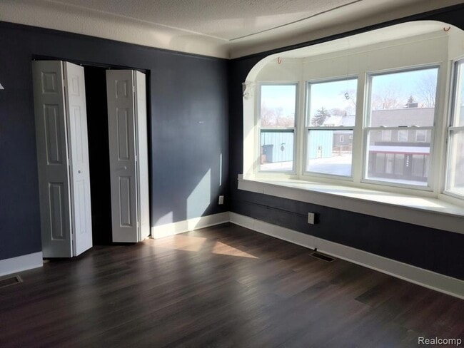 property at 22641 Van Dyke Ave