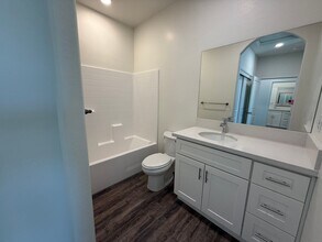 9007 Canyon St in Bakersfield, CA - Building Photo - Building Photo