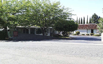 Folsom Manor Mobile Estates Apartments