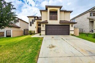 5520 Stallion Ln in Laredo, TX - Building Photo
