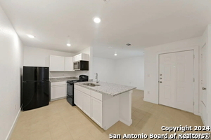 903 Canterbury in San Antonio, TX - Building Photo - Building Photo