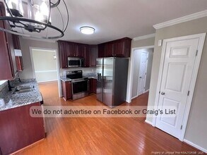 806 Danelaw Dr in Hope Mills, NC - Building Photo - Building Photo